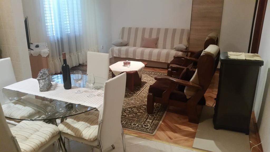 Apartment B&K Raslina Kültér fotó